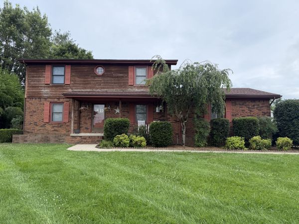 105 Sonoma Dr , Lafayette, TN 37083