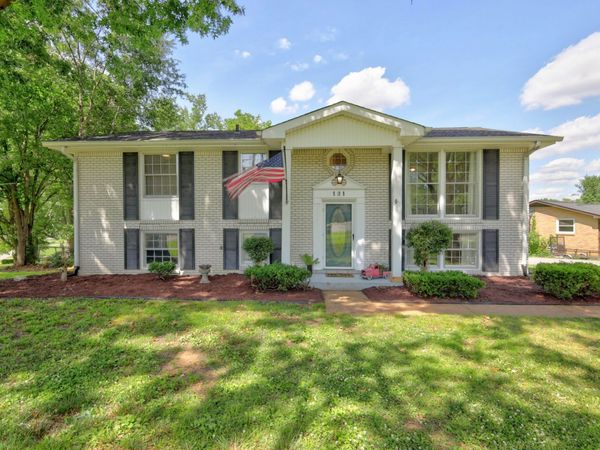 101 Hillside Dr , Old Hickory, TN 37138