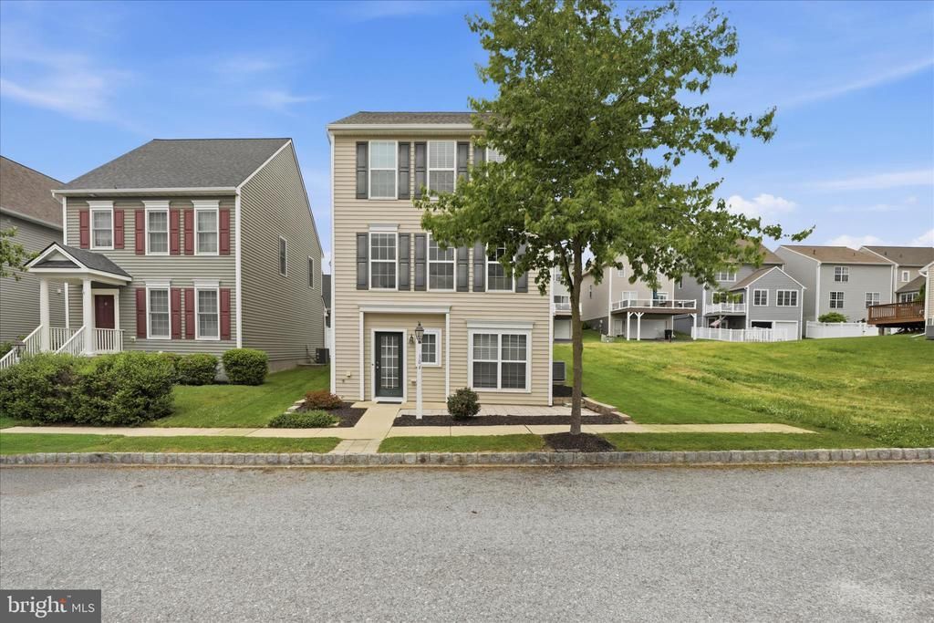 304 Witwer Way, Mount Joy, PA 17552 Main Photo