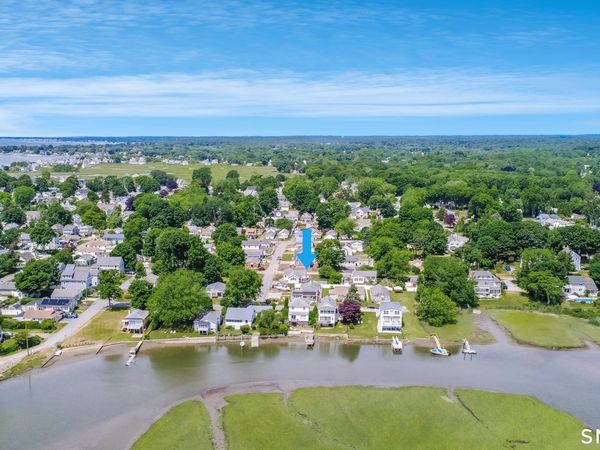 25 River, Old Saybrook, CT 06475