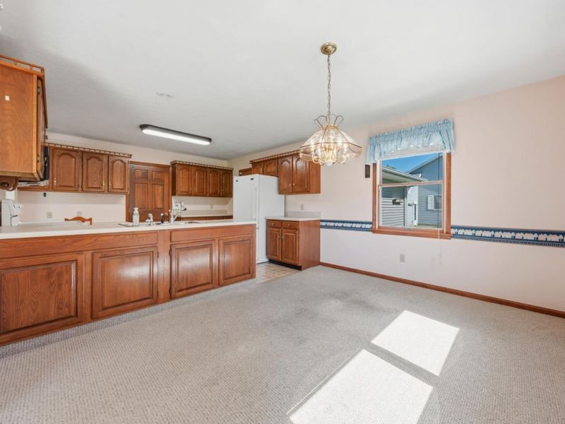 129 Wisteria Drive, Fremont, OH 43420 Photo 17