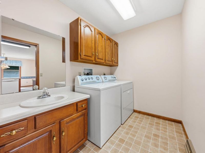 129 Wisteria Drive, Fremont, OH 43420 Photo 38