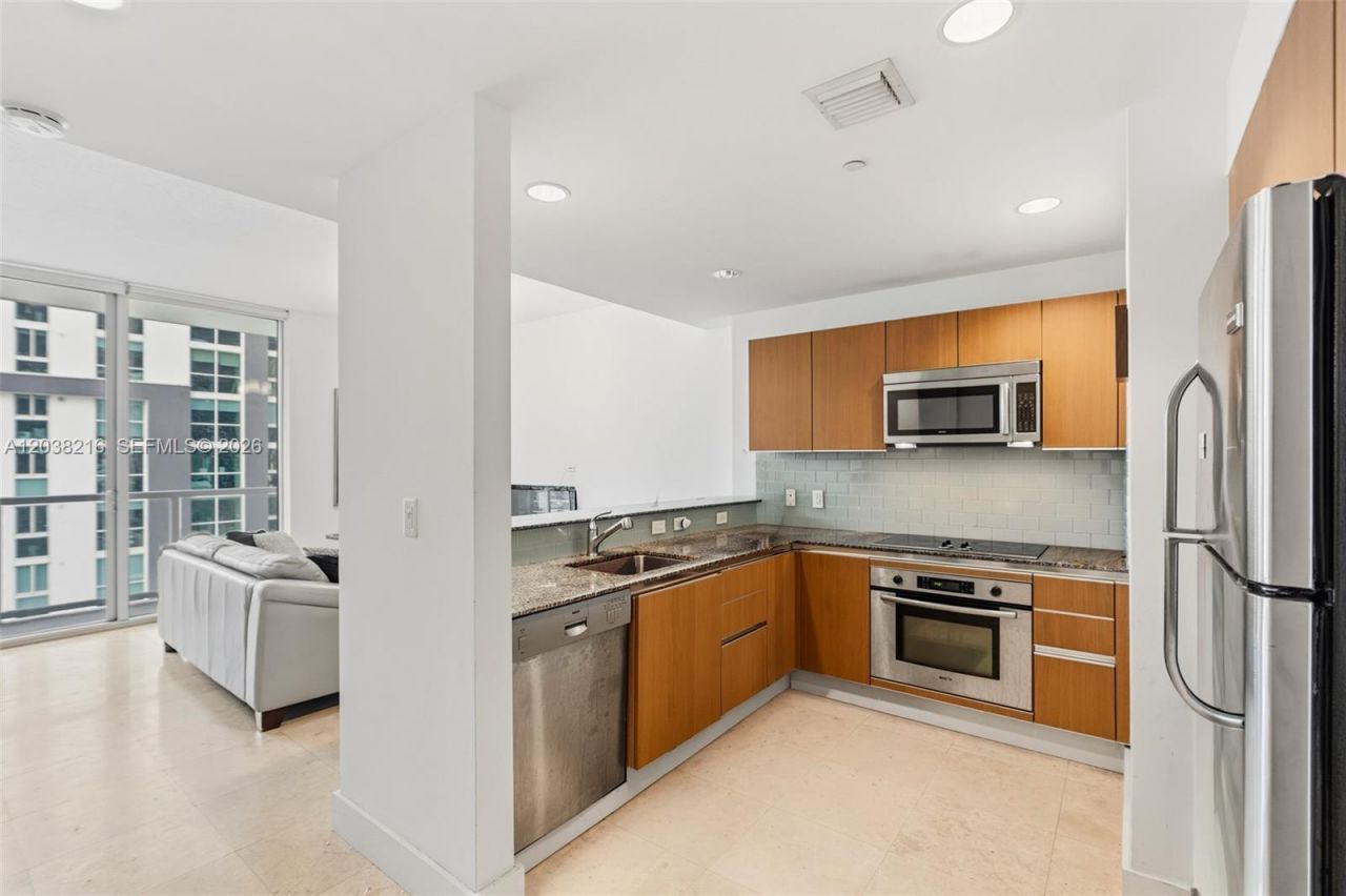1050 Brickell Ave, Unit 2112, Miami, FL 33131 Photo