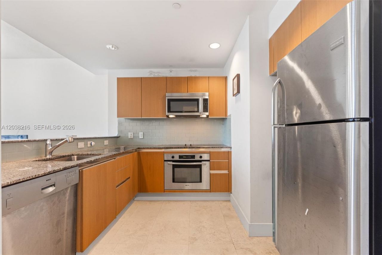 1050 Brickell Ave, Unit 2112, Miami, FL 33131 Photo