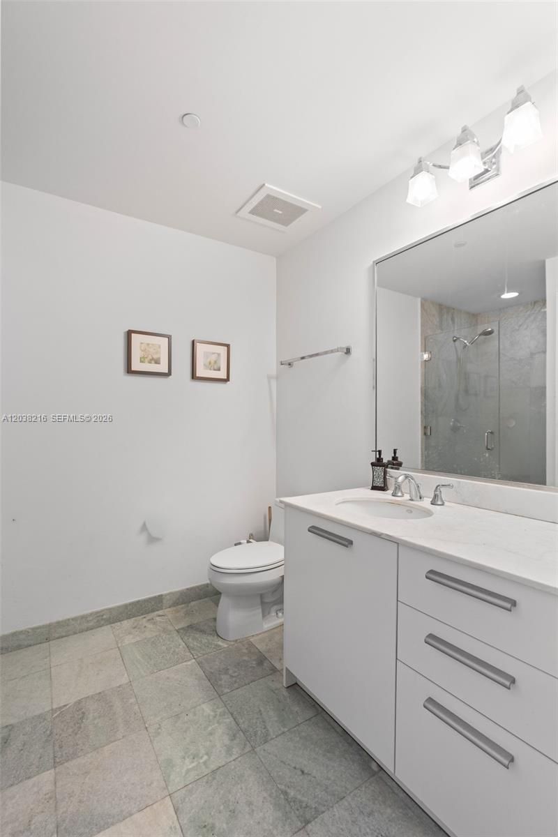 1050 Brickell Ave, Unit 2112, Miami, FL 33131 Photo