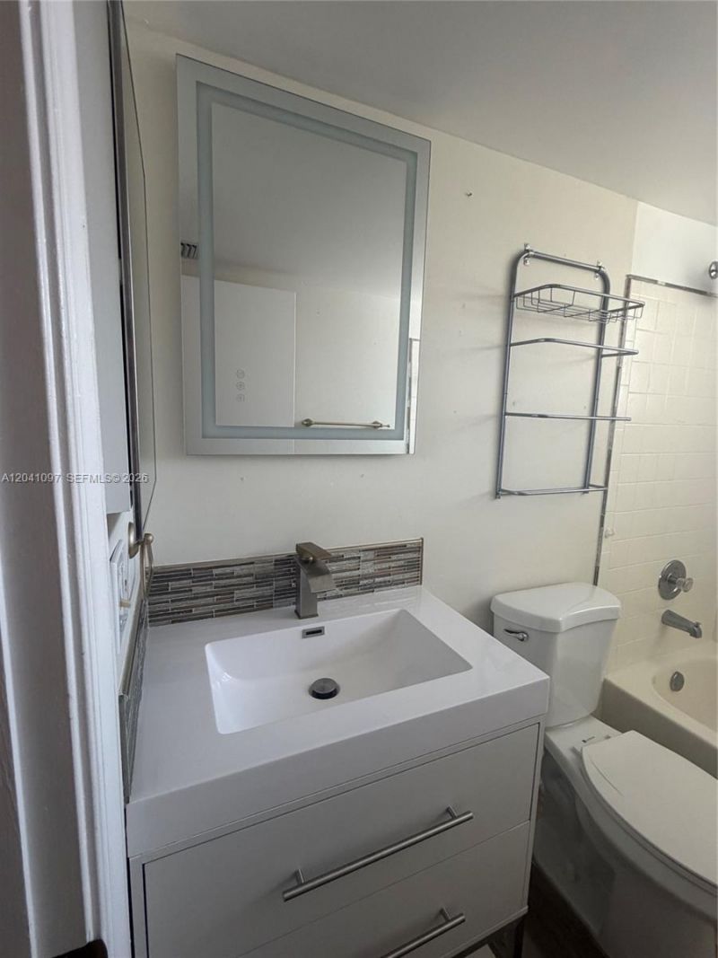 3031 Holiday Springs Blvd , Unit 205-7, Margate, FL 33063 Photo