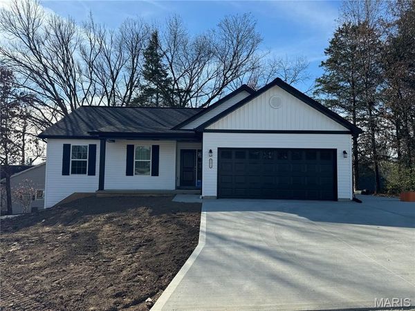 10967 Village Drive W, Foristell, MO 63348