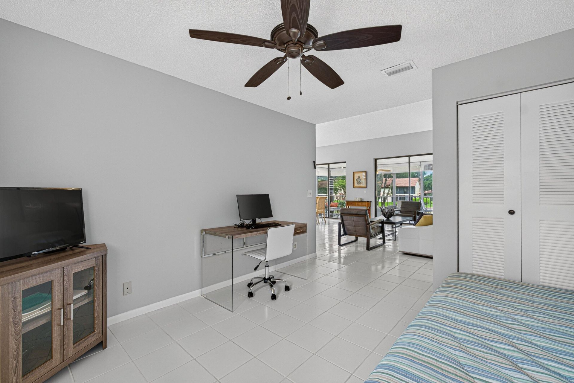 10223 N Circle Lake Drive, Unit 201, Boynton Beach, FL 33437 Photo