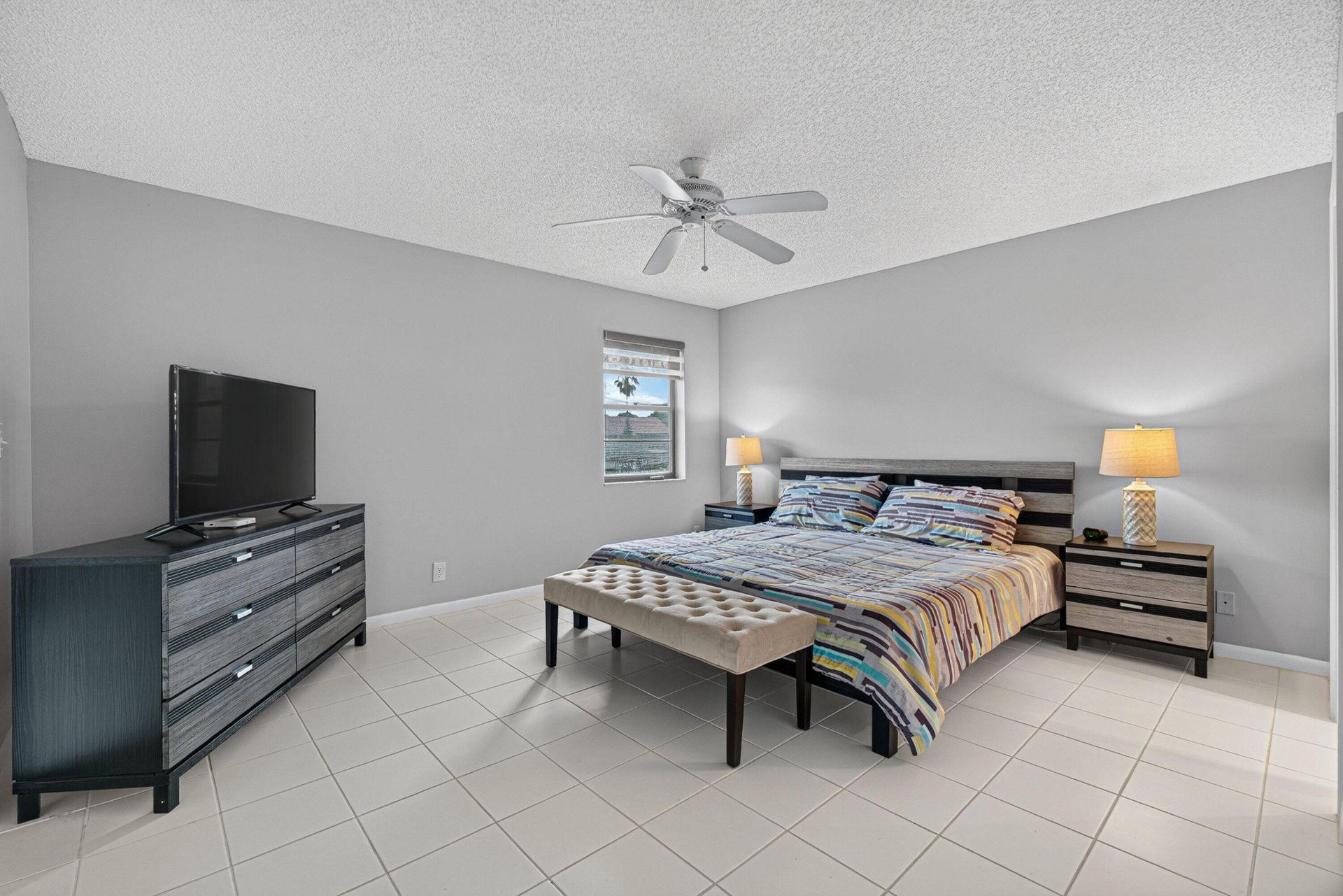 10223 N Circle Lake Drive, Unit 201, Boynton Beach, FL 33437 Photo