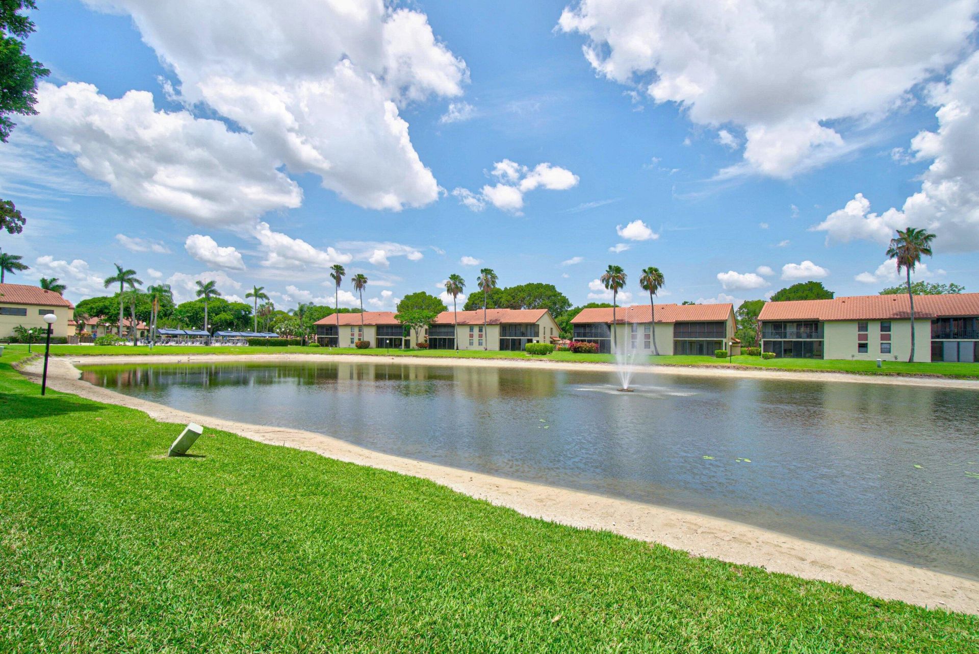 10223 N Circle Lake Drive, Unit 201, Boynton Beach, FL 33437 Photo