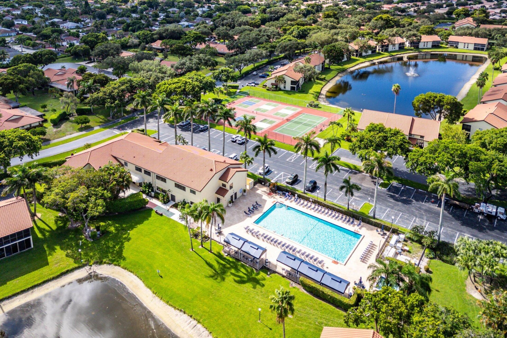 10223 N Circle Lake Drive, Unit 201, Boynton Beach, FL 33437 Photo