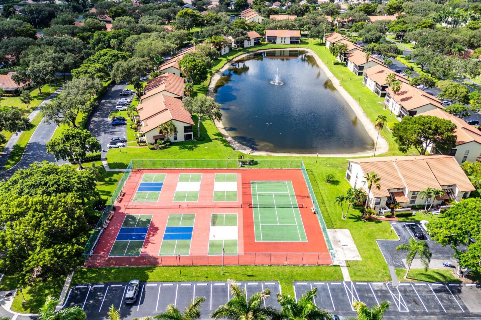 10223 N Circle Lake Drive, Unit 201, Boynton Beach, FL 33437 Photo