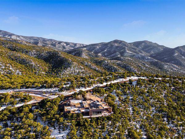 1135 S Summit Drive, Santa Fe, NM 87501