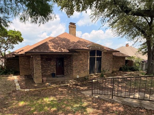 2806 Harpers Ferry Lane, Garland, TX 75043