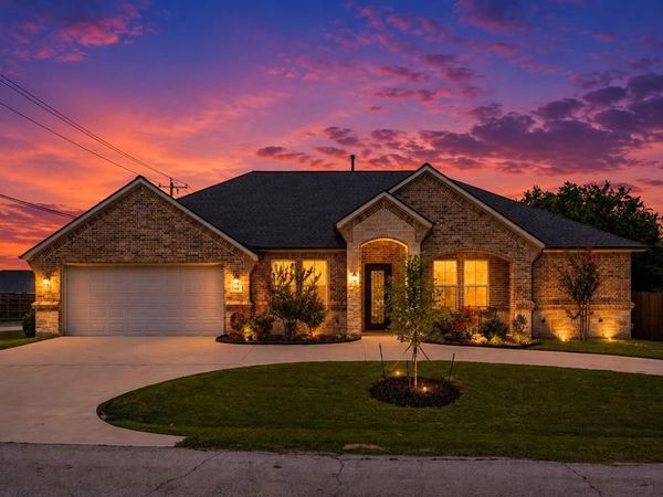 101 Sycamore Lane, Roanoke, TX 76262