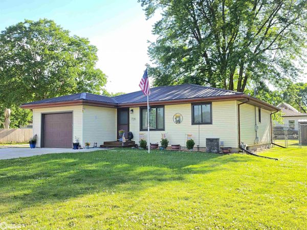728 S Harrison Ave, Mason City, IA 50401