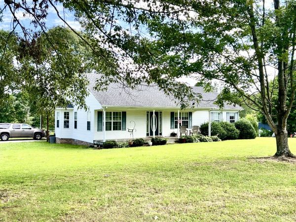 153 Commodore Cir, Summertown, TN 38483