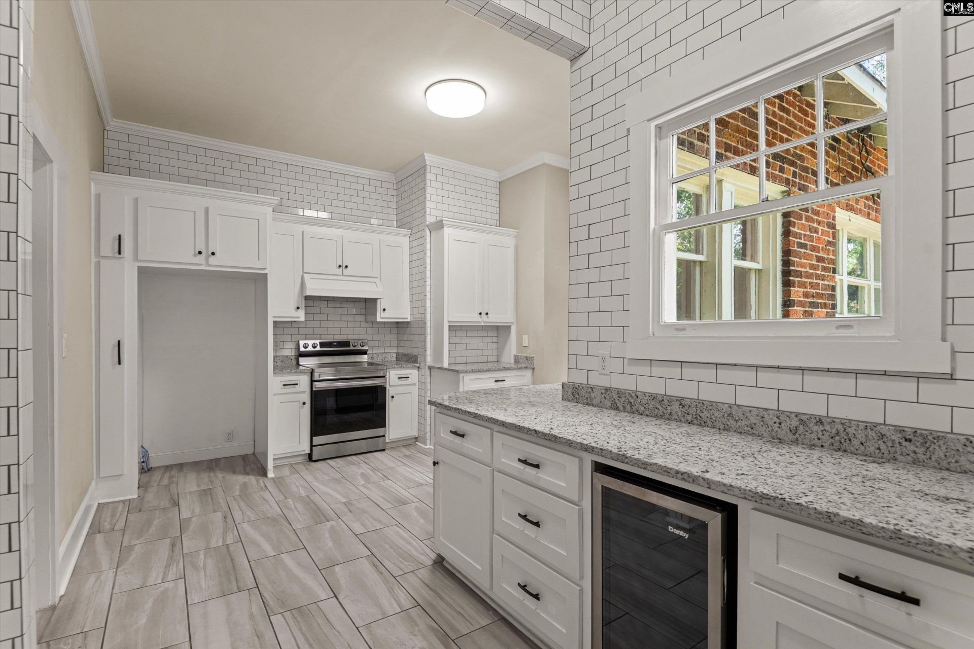 1403 Lyttleton Street  Photo 17