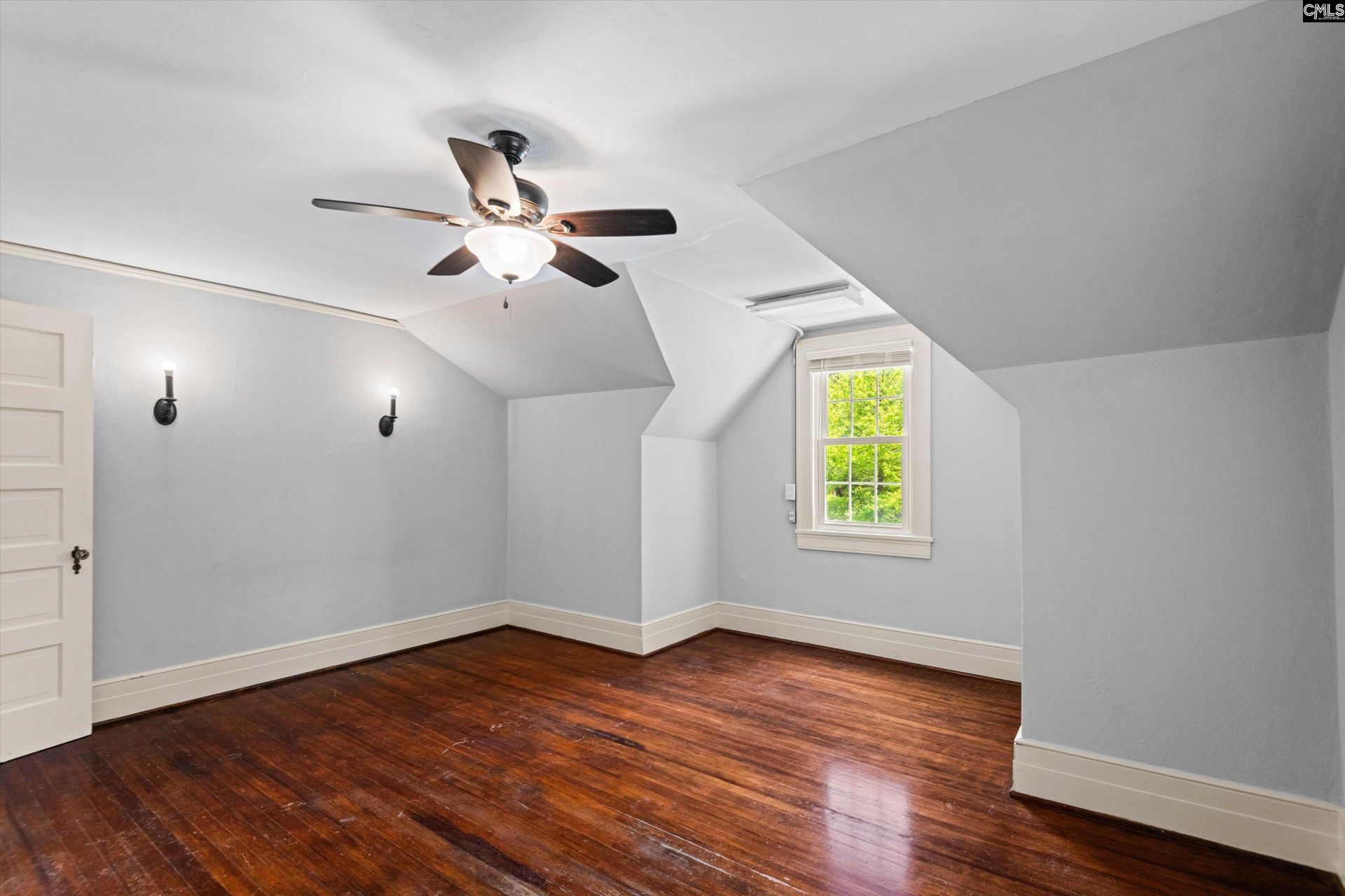 1403 Lyttleton Street  Photo 30