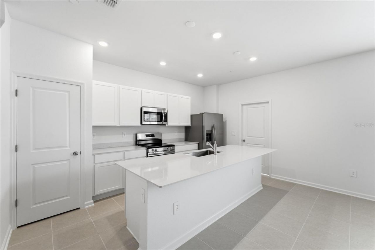 2160 Rider Rain Lane , Apopka, FL 32703 Photo