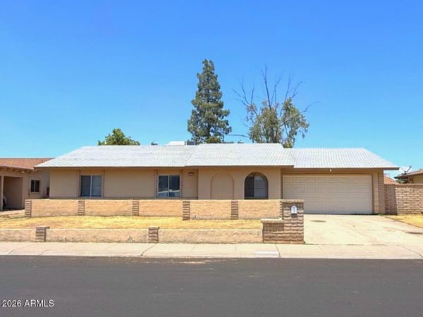 4826 W HATCHER Road, Glendale, AZ 85302