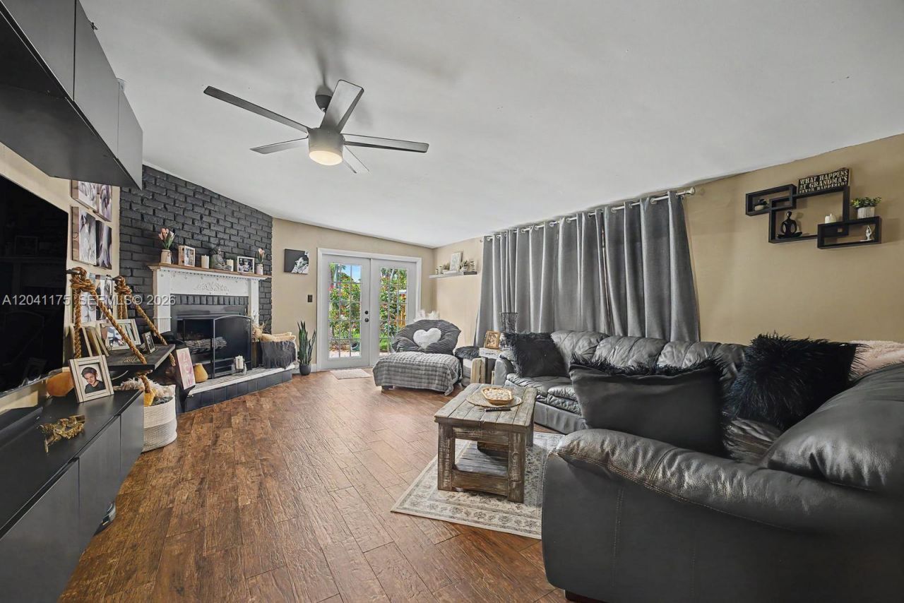 2848 SW 13th Ct, Fort Lauderdale, FL 33312 Photo