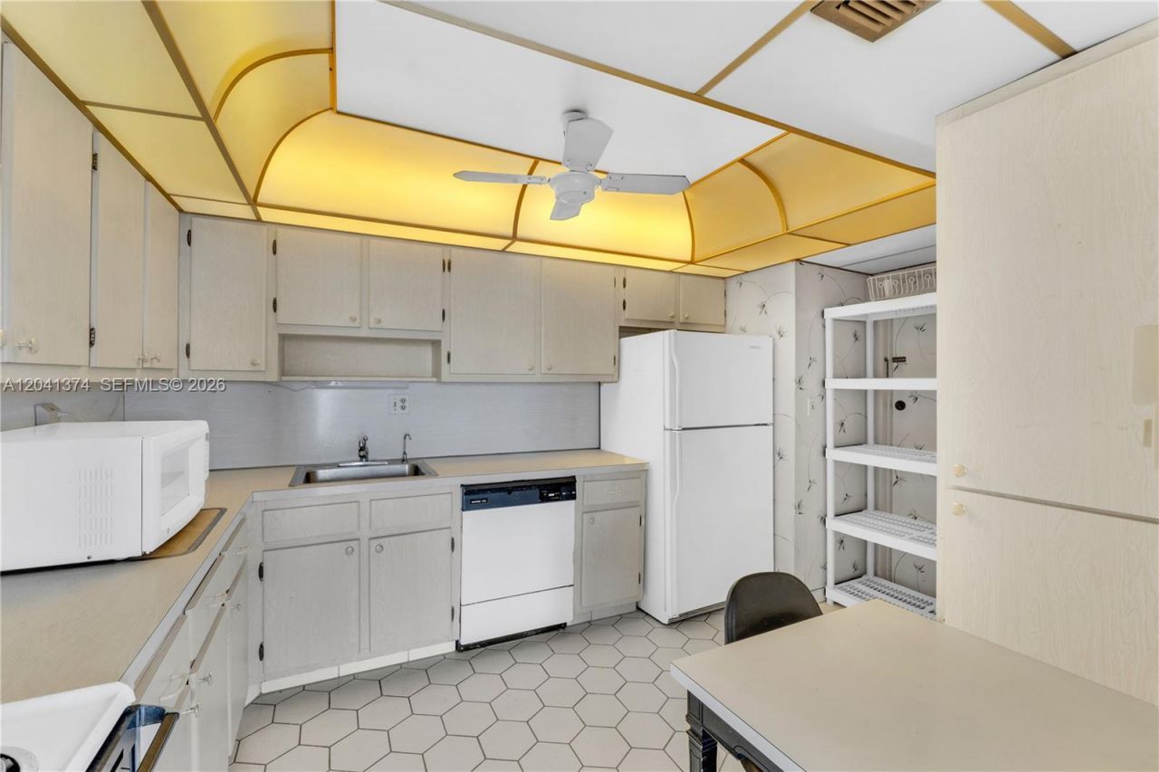 1410 S Ocean Dr, Unit 304, Hollywood, FL 33019 Photo