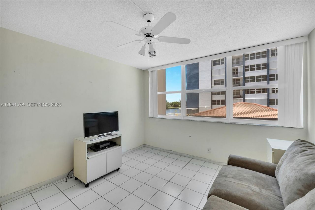 1410 S Ocean Dr, Unit 304, Hollywood, FL 33019 Photo
