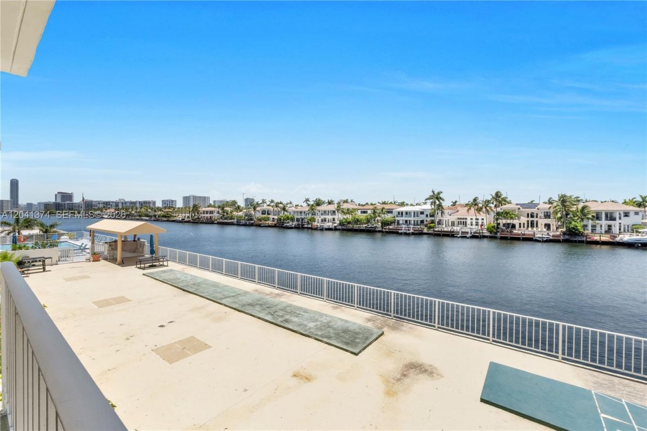 1410 S Ocean Dr, Unit 304, Hollywood, FL 33019 Photo