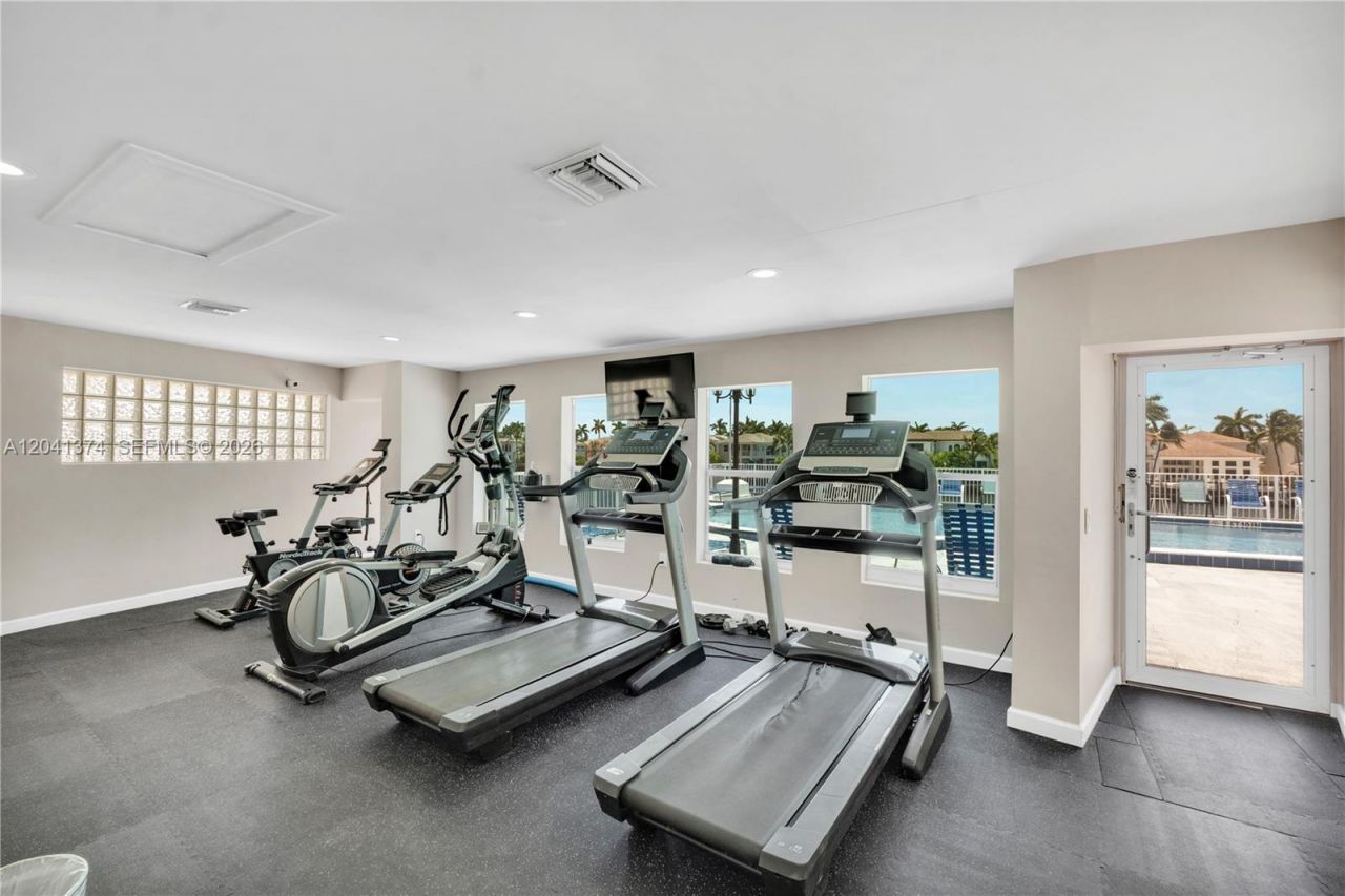 1410 S Ocean Dr, Unit 304, Hollywood, FL 33019 Photo