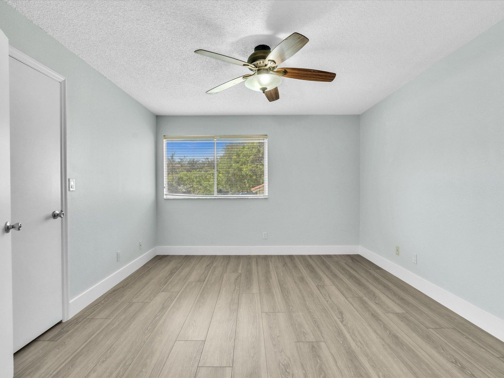 731 Vista Isles Drive, Unit 1521, Sunrise, FL 33325 Photo