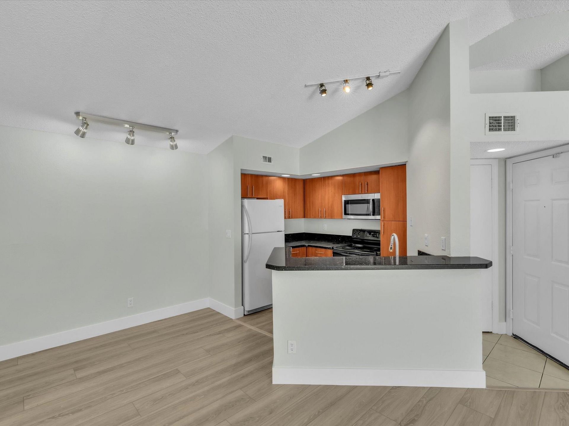 731 Vista Isles Drive, Unit 1521, Sunrise, FL 33325 Photo