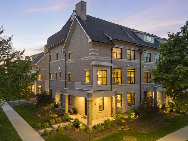 111 N Columbia Street, Naperville, IL 60540