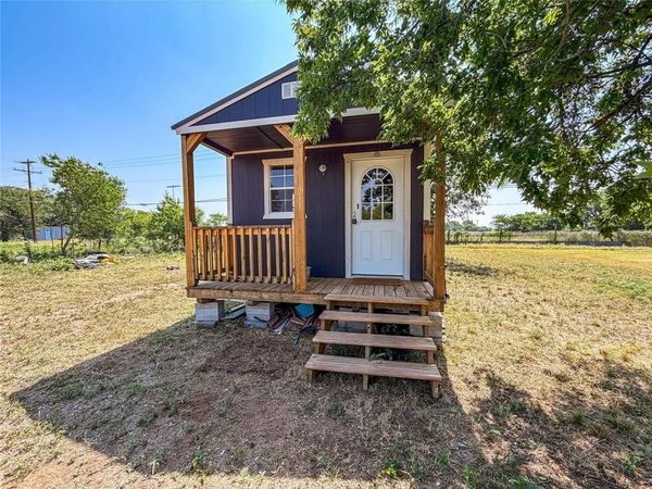 1104 N Avenue D , Haskell, TX 79521