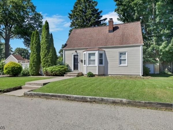 20 Harding Ave, Pompton Lakes, NJ 07442