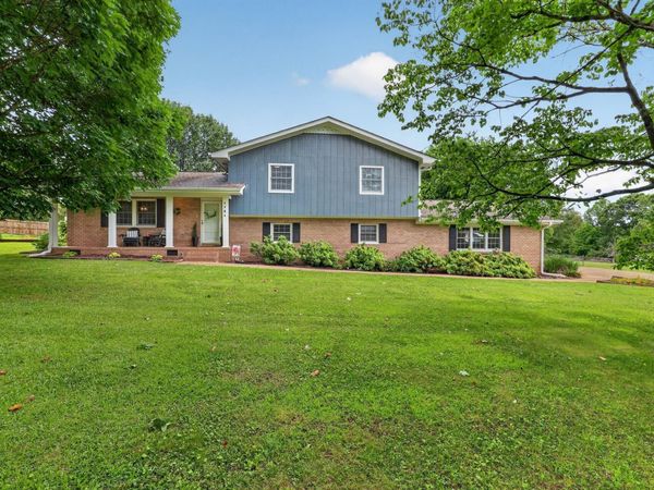 1751 Crabtree Road, Hixson, TN 37343