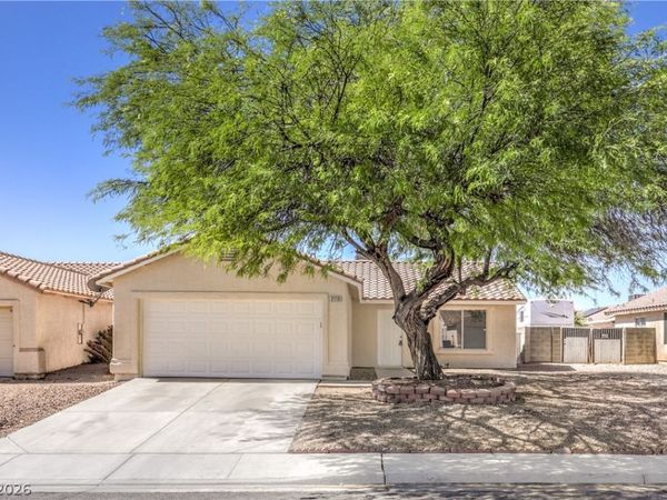 2119 Logsdon Drive, North Las Vegas, NV 89032