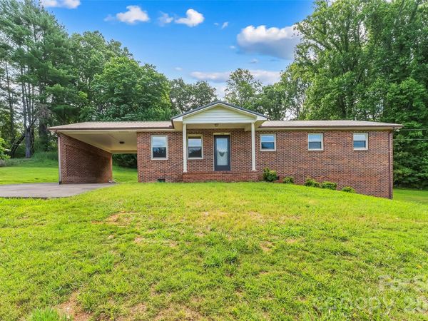 3695 Bradley Road , Morganton, NC 28655
