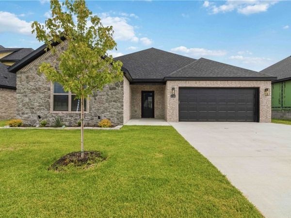6706 High Meadow Boulevard , Bentonville, AR 72713
