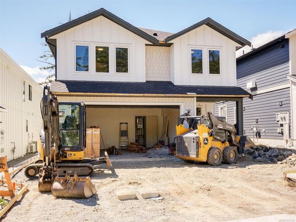 671 Madrona Pl, Langford, BC V9B 6C6