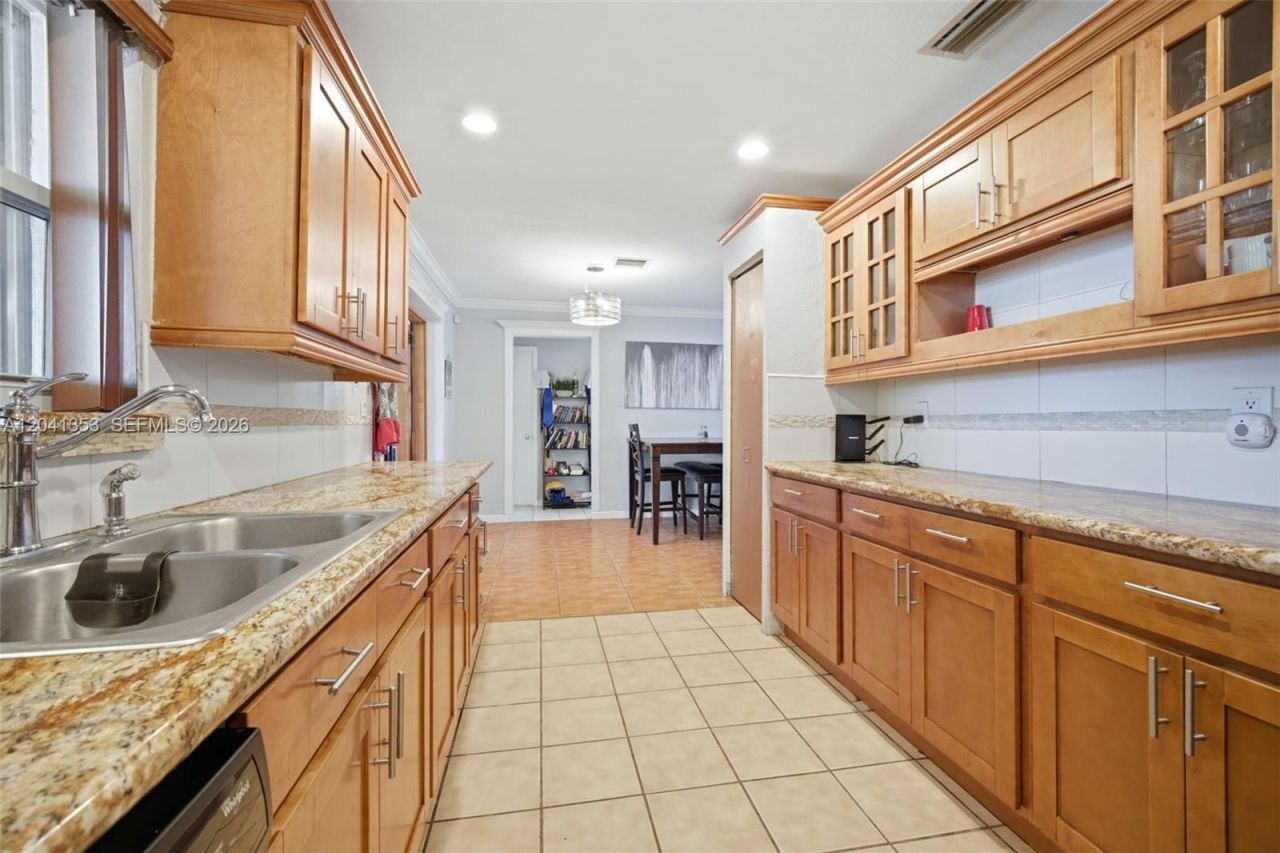6789 SW 27th Ct , Miramar, FL 33023 Photo