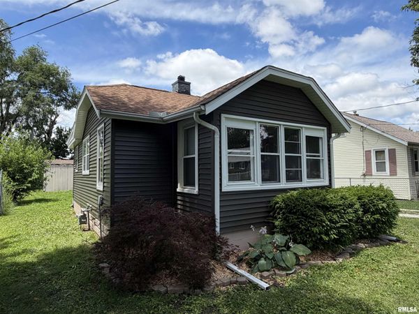 3903 S LAUDER Avenue, Bartonville, IL 61607