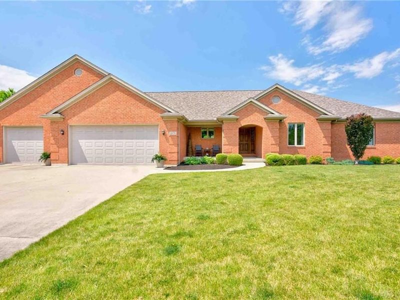 1879 Westlake Drive, Sidney, OH 45365 Photo 2