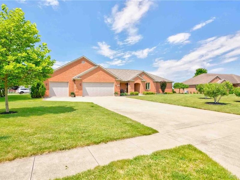 1879 Westlake Drive, Sidney, OH 45365 Photo 5
