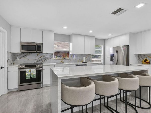 800 NW 6th Avenue, Pompano Beach, FL 33060
