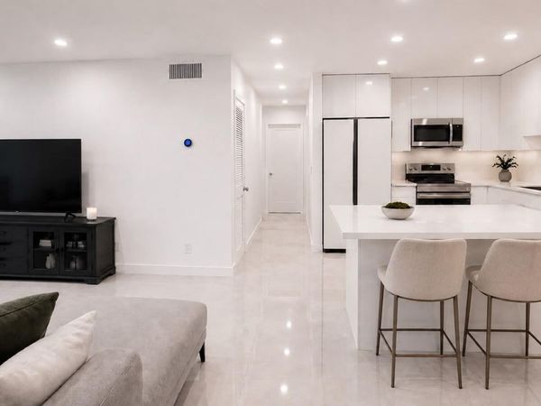 6249 Bay Club Drive, Unit 3, Fort Lauderdale, FL 33308