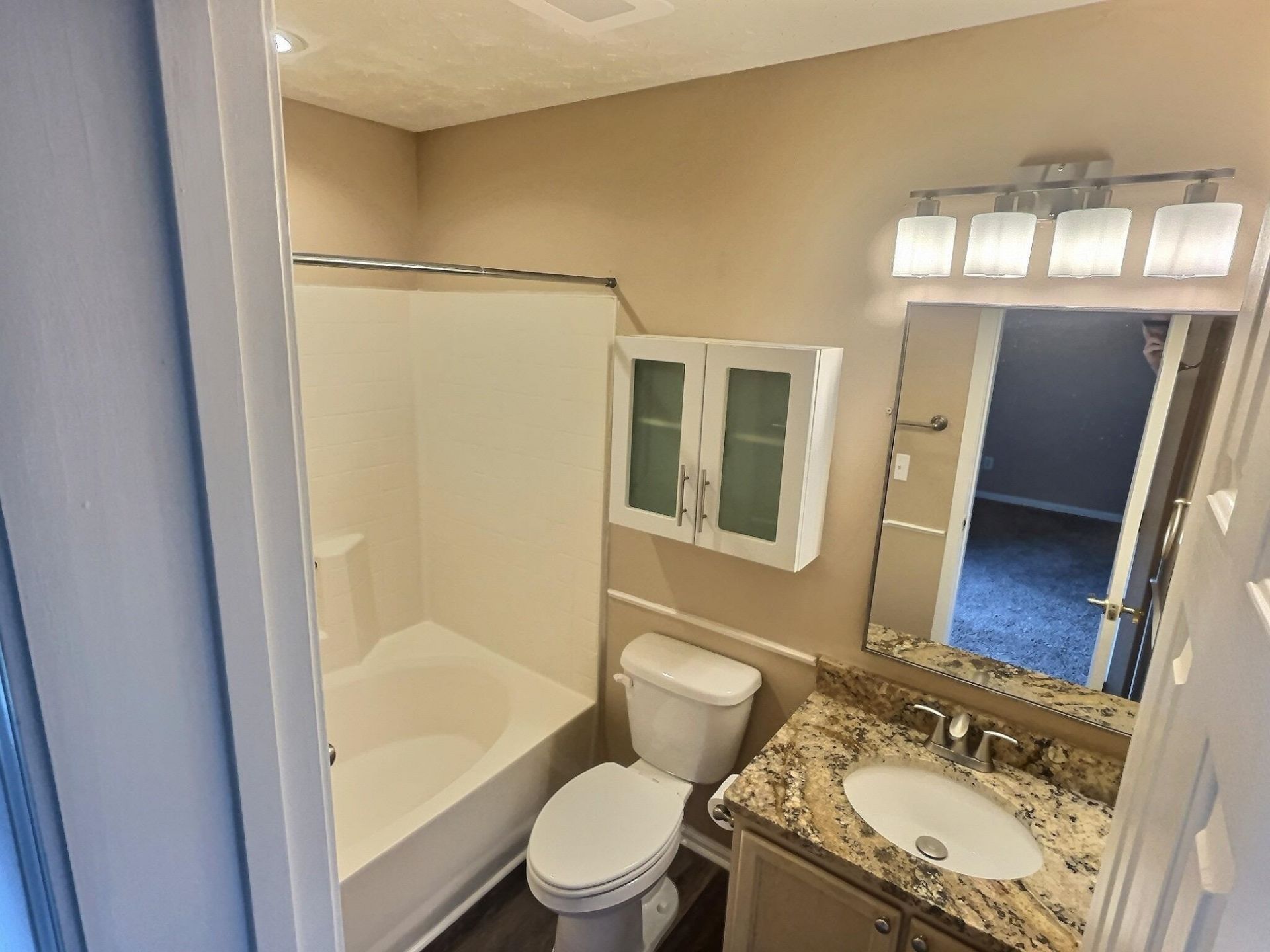 6500 Colonial Dr. Photo 13