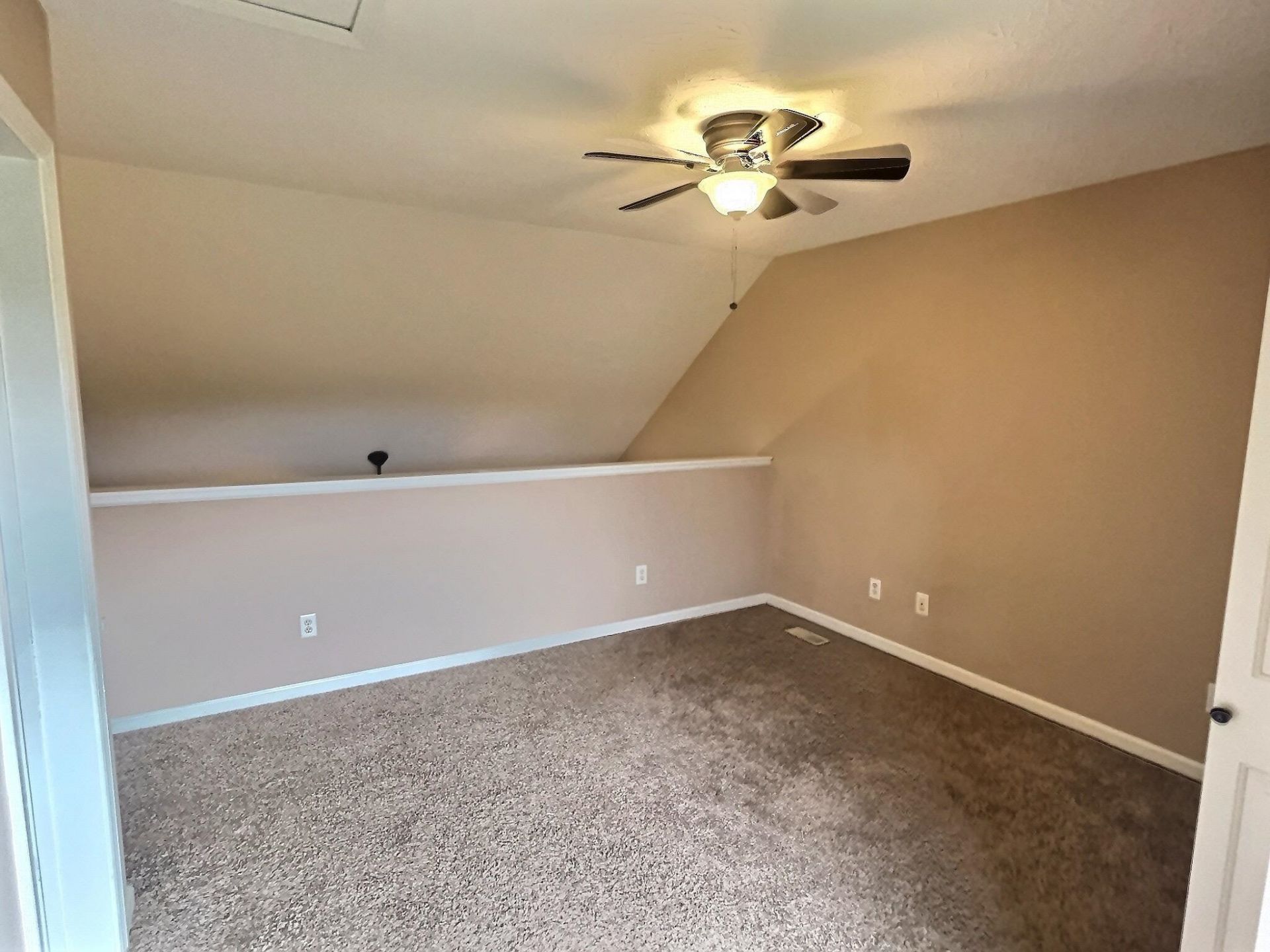 6500 Colonial Dr. Photo 15