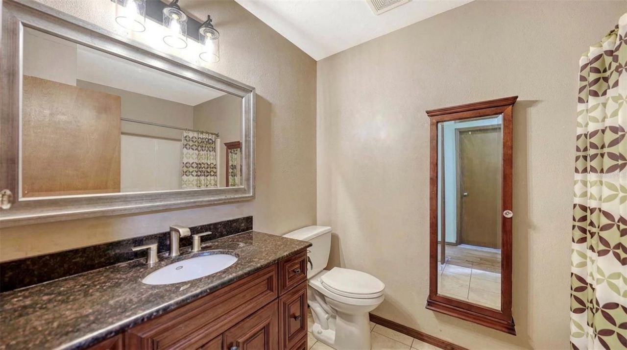 4842 Nutmeg Avenue, Sarasota, FL 34231 Photo