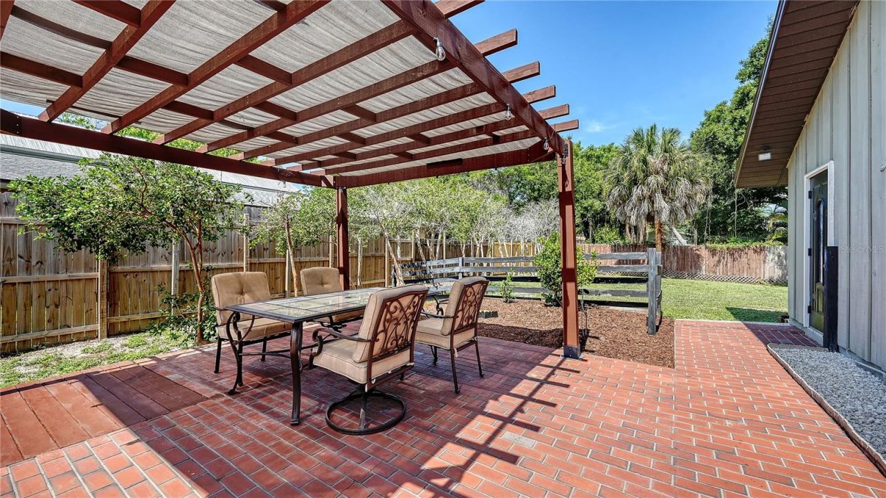 4842 Nutmeg Avenue, Sarasota, FL 34231 Photo